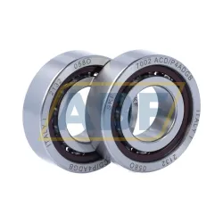 Подшипник шариковый радиально-упорный однорядный 7002ACD/P4ADGB SKF