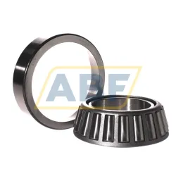 Конический роликовый подшипник однорядный 33215A SNR